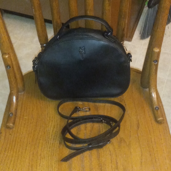 Vera wang purse - Picture 8 of 8